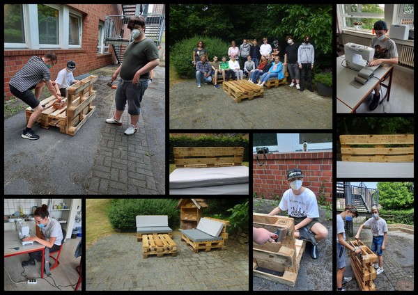 Fotocollage: Die Klasse 9a beim Bau und bei der Übergabe der Pallettensofas im Erinnerungsgarten.